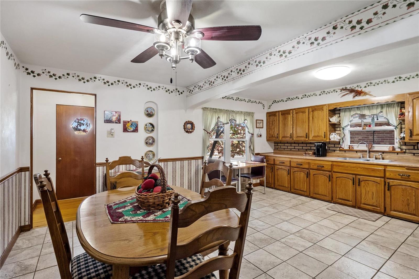 938 E Washington Street