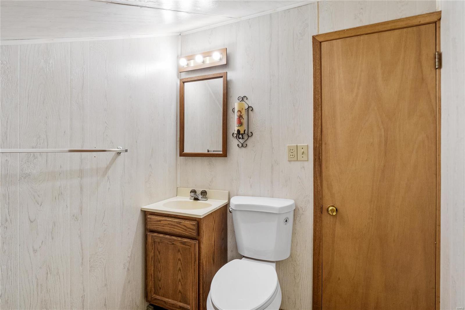 938 E Washington Street