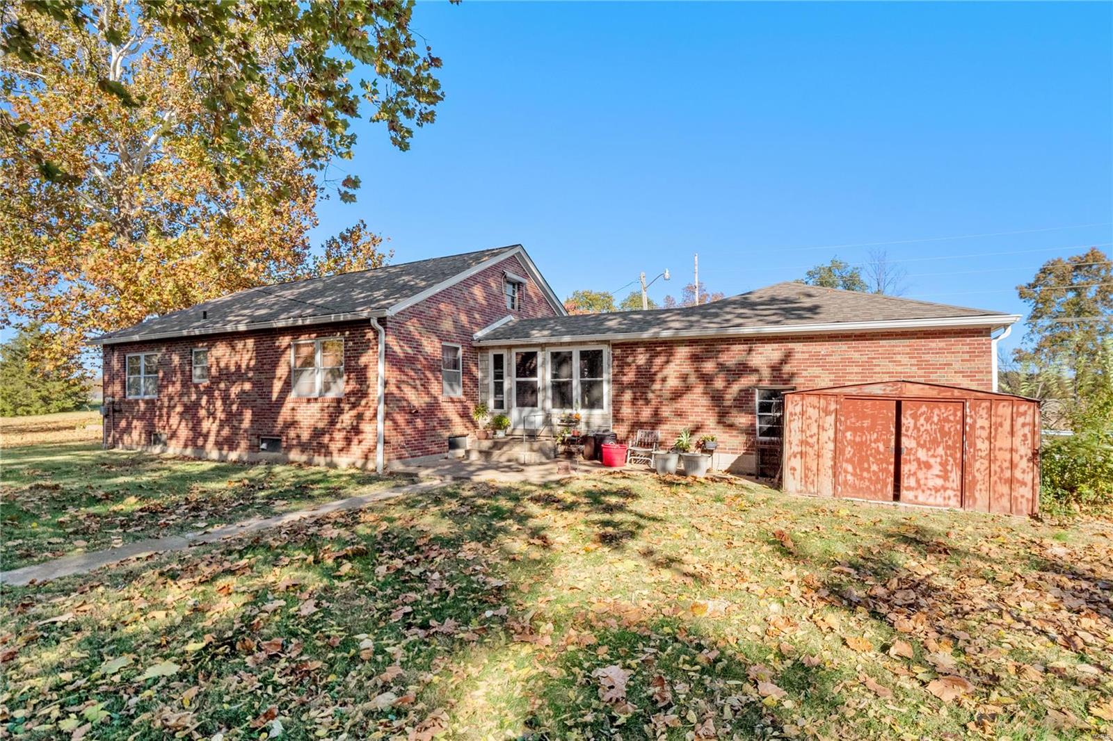 938 E Washington Street