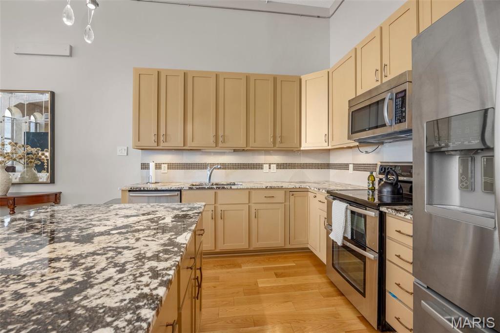 1501 Locust Street Unit: 1106