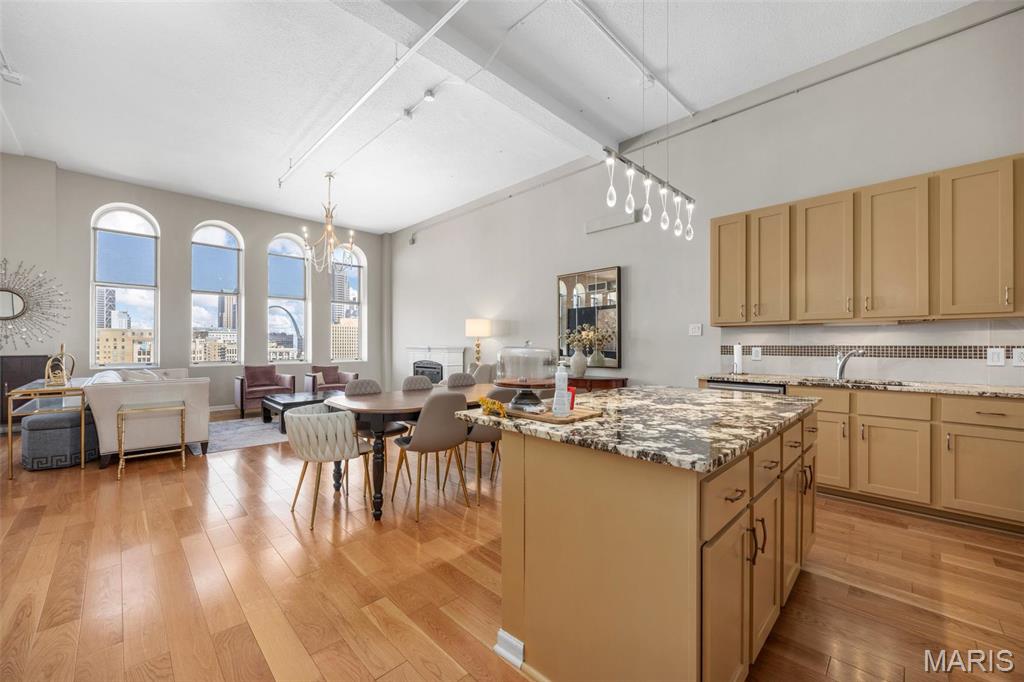 1501 Locust Street Unit: 1106