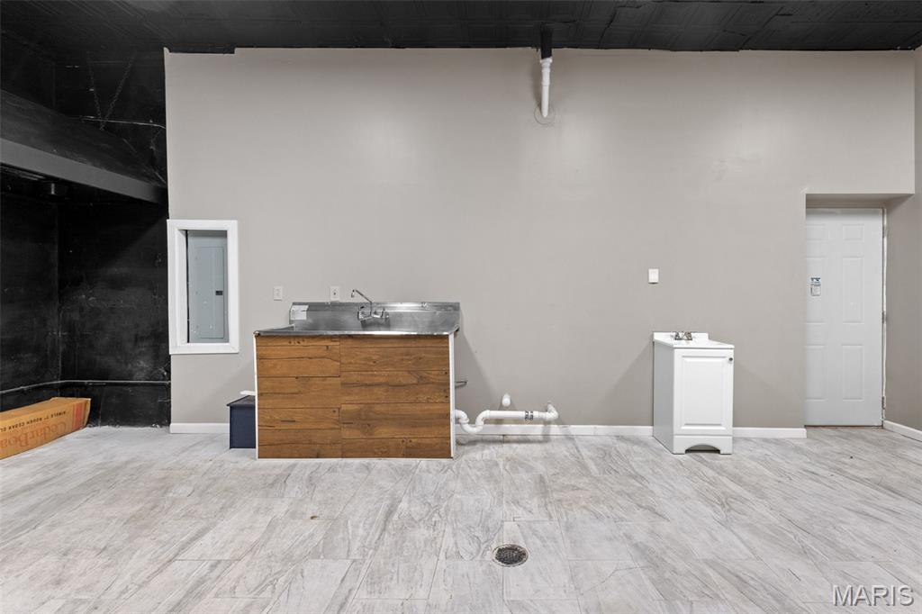 3225-3227 Chippewa Street