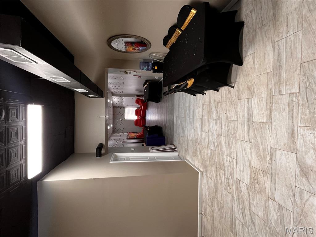 3225-3227 Chippewa Street