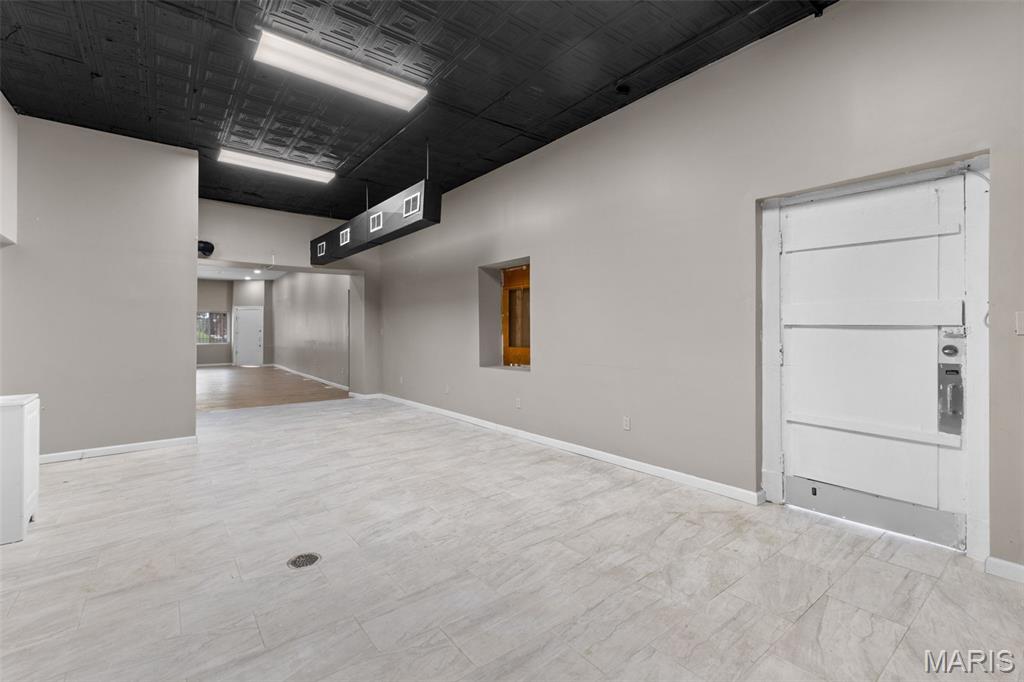 3225-3227 Chippewa Street