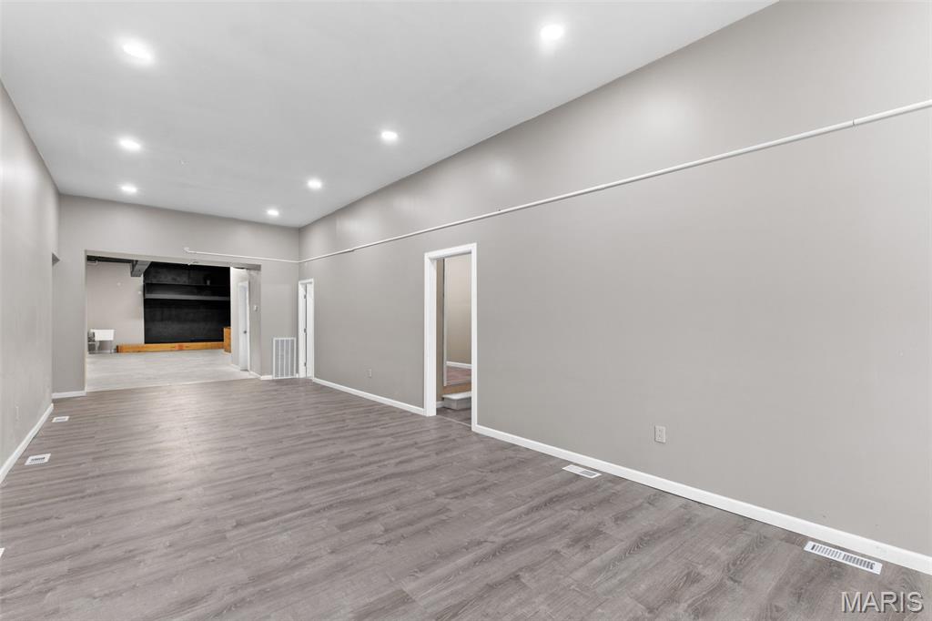 3225-3227 Chippewa Street