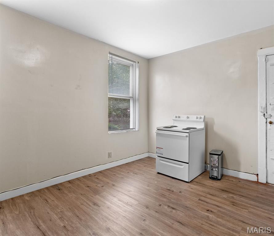 3225-3227 Chippewa Street