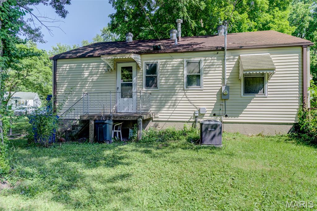 8232 Davenport Drive