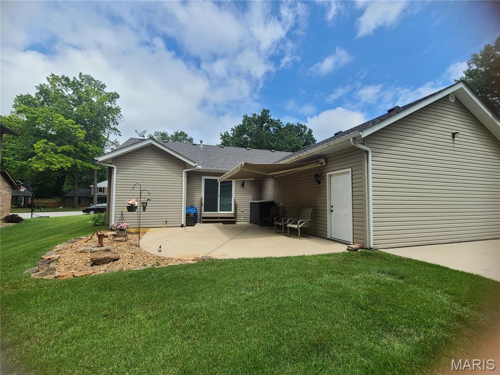 6 Shingle Oaks Drive