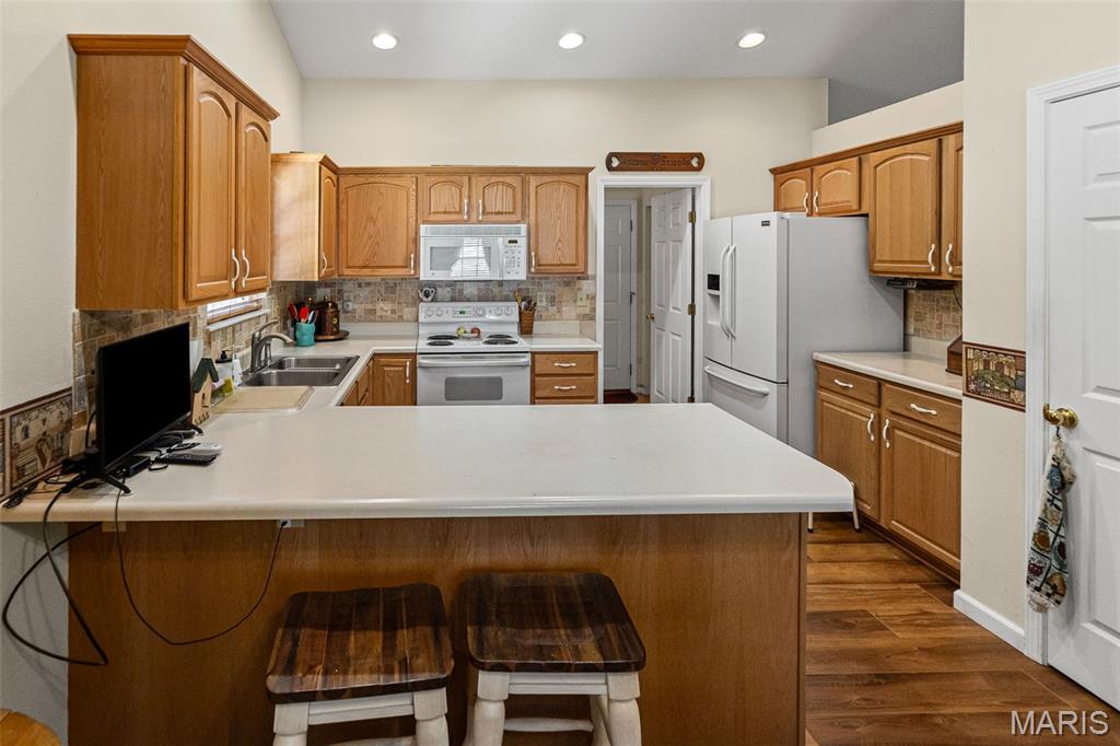 6 Shingle Oaks Drive