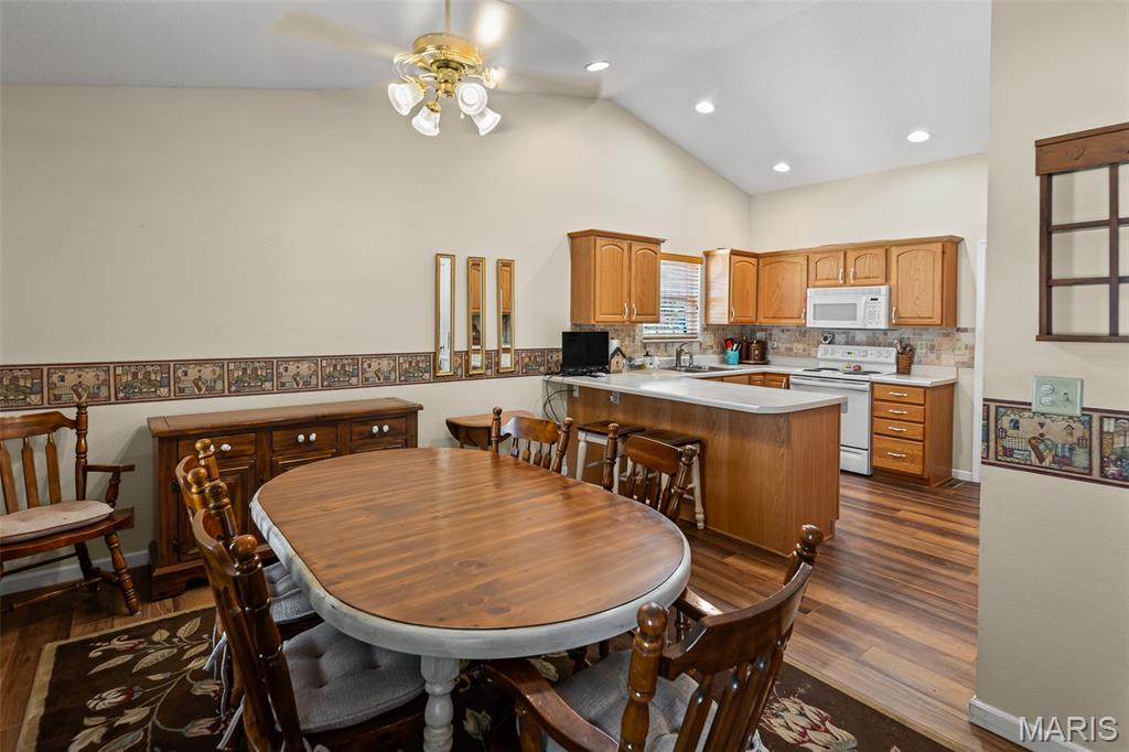 6 Shingle Oaks Drive