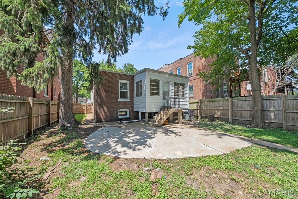 5024 Louisiana Street