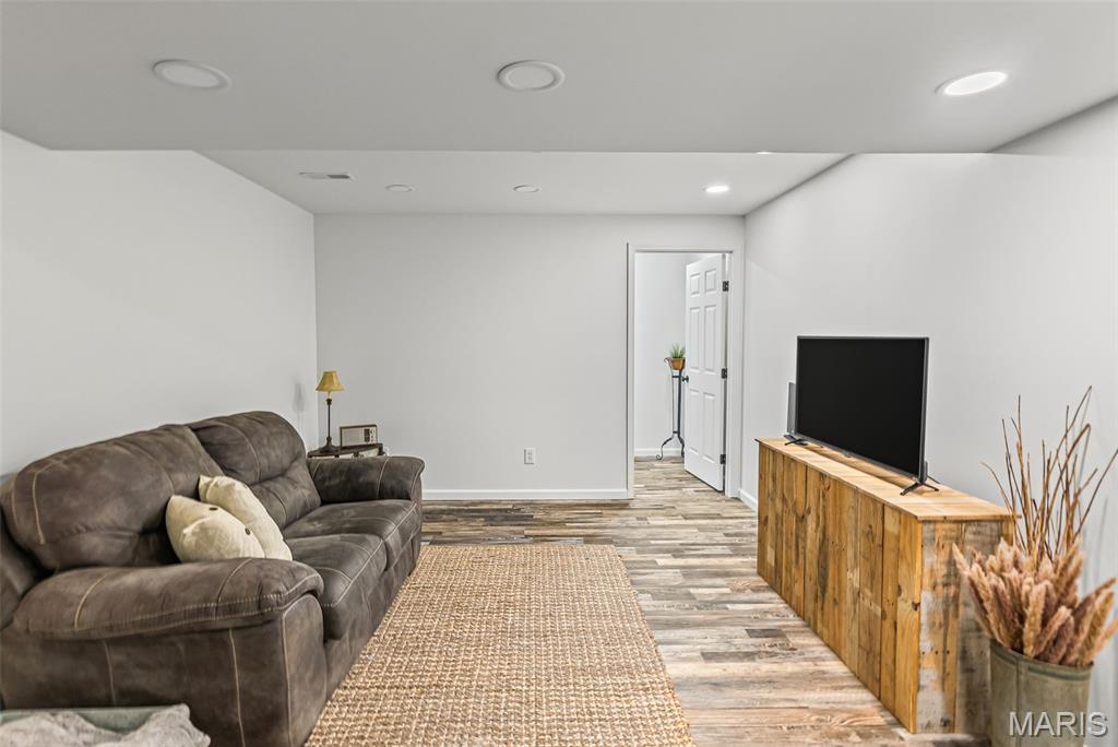 6009 Rolling Hills Lane
