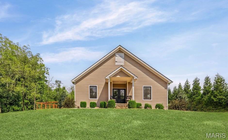 6009 Rolling Hills Lane