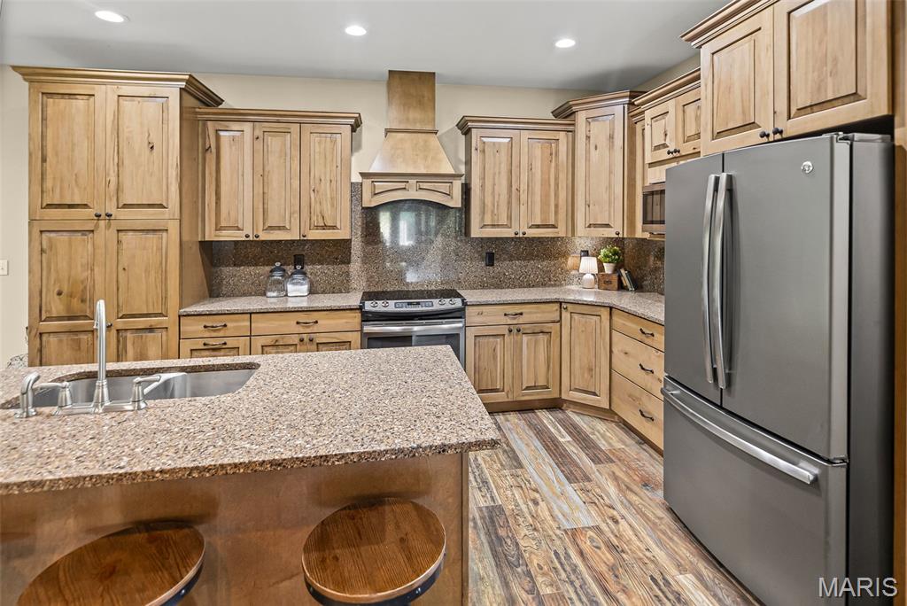 6009 Rolling Hills Lane