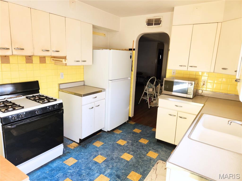 38 S 86th Street