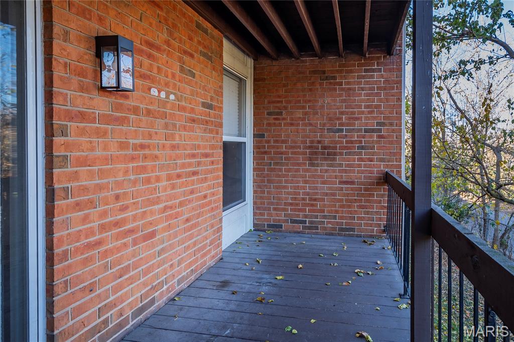 1951 Greenpoint Drive Unit: 204