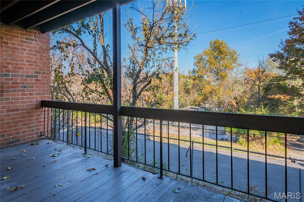 1951 Greenpoint Drive Unit: 204