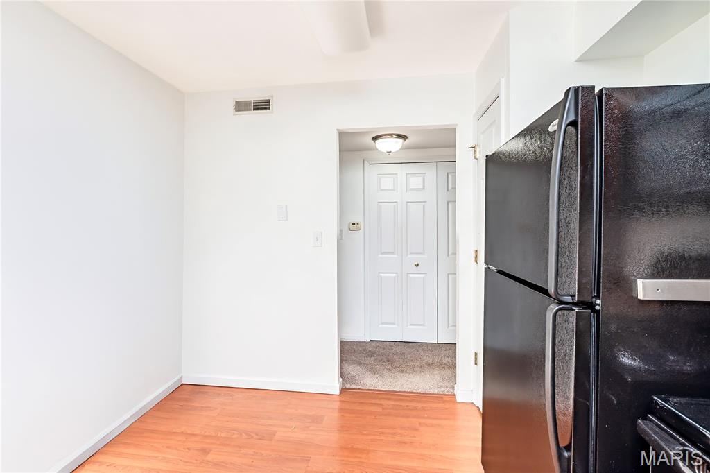 1951 Greenpoint Drive Unit: 204