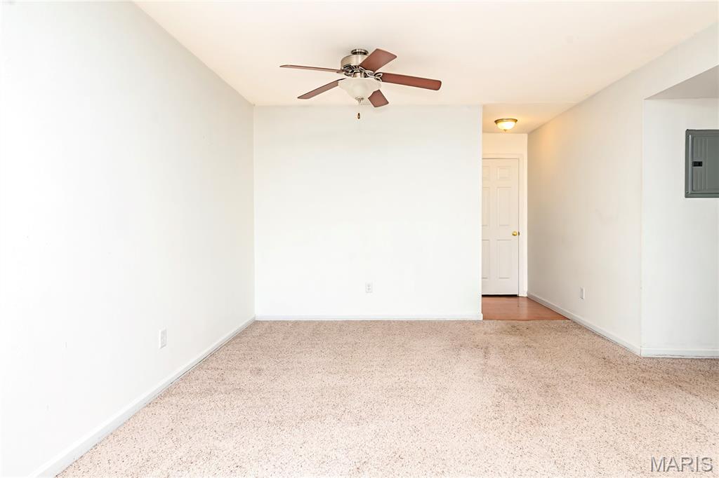 1951 Greenpoint Drive Unit: 204