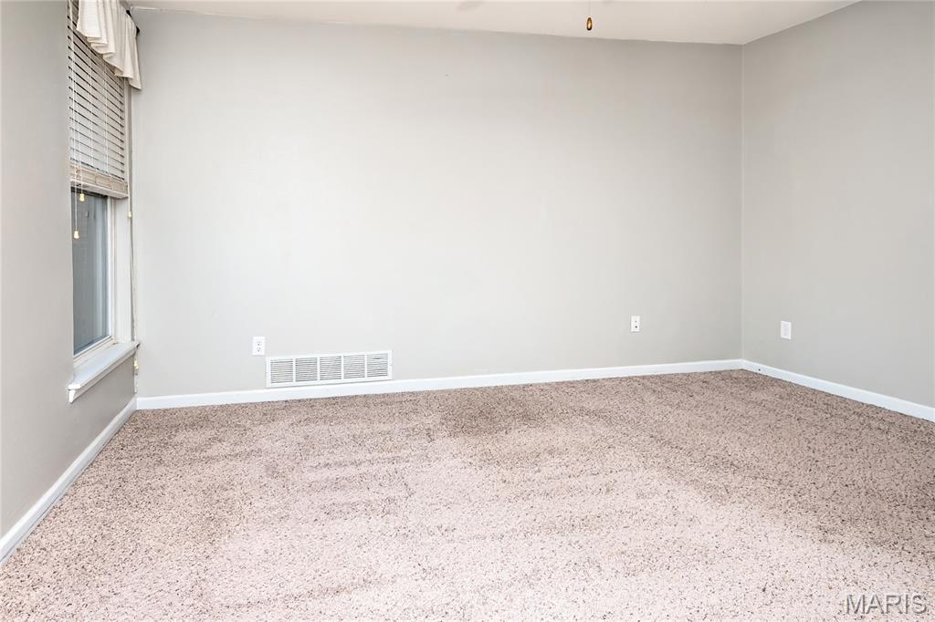 1951 Greenpoint Drive Unit: 204