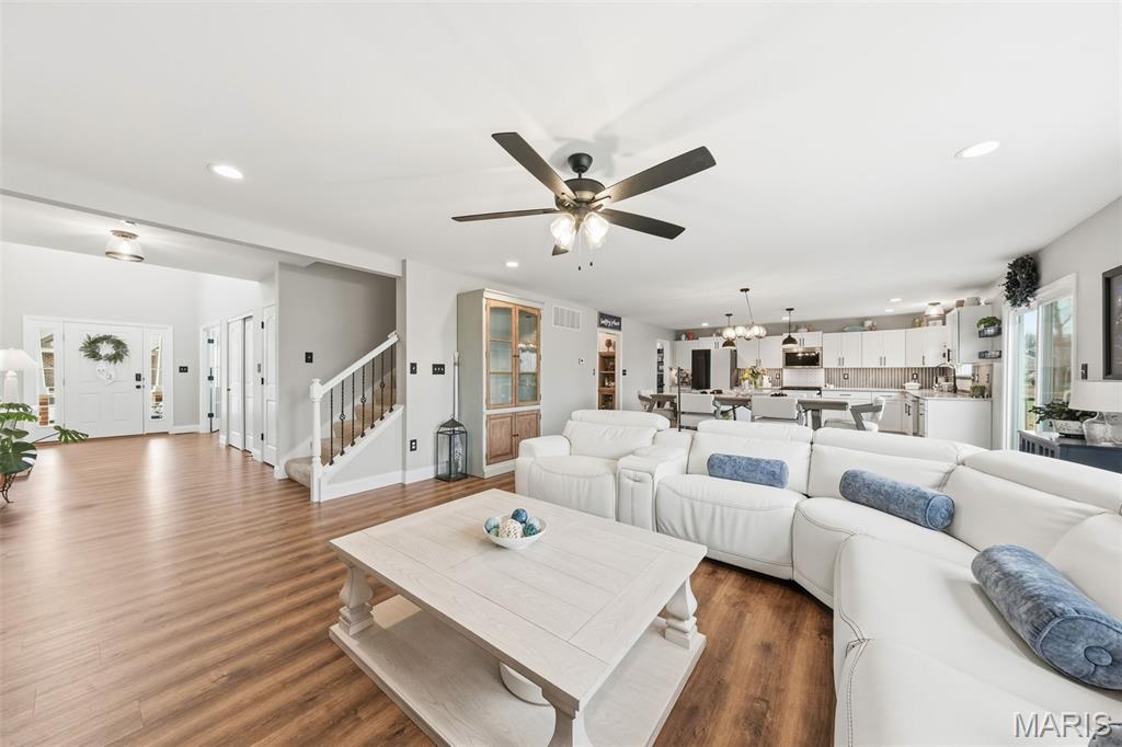 4825 Sierra View Place