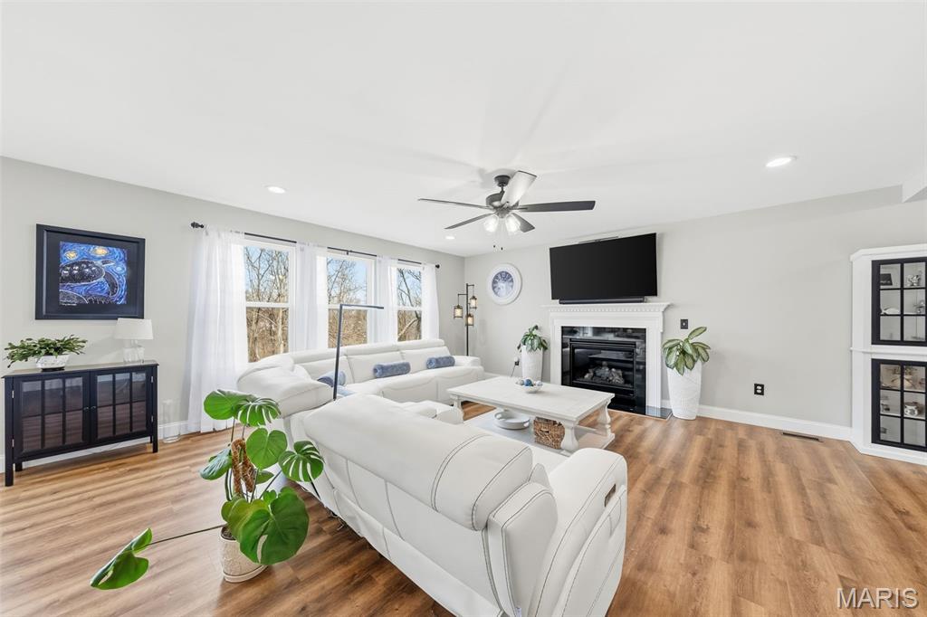 4825 Sierra View Place