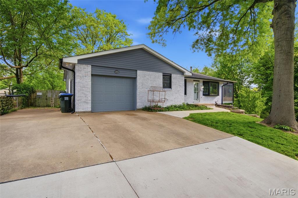 405 W Schaefer Street