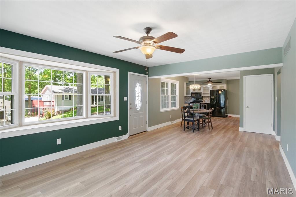 405 W Schaefer Street