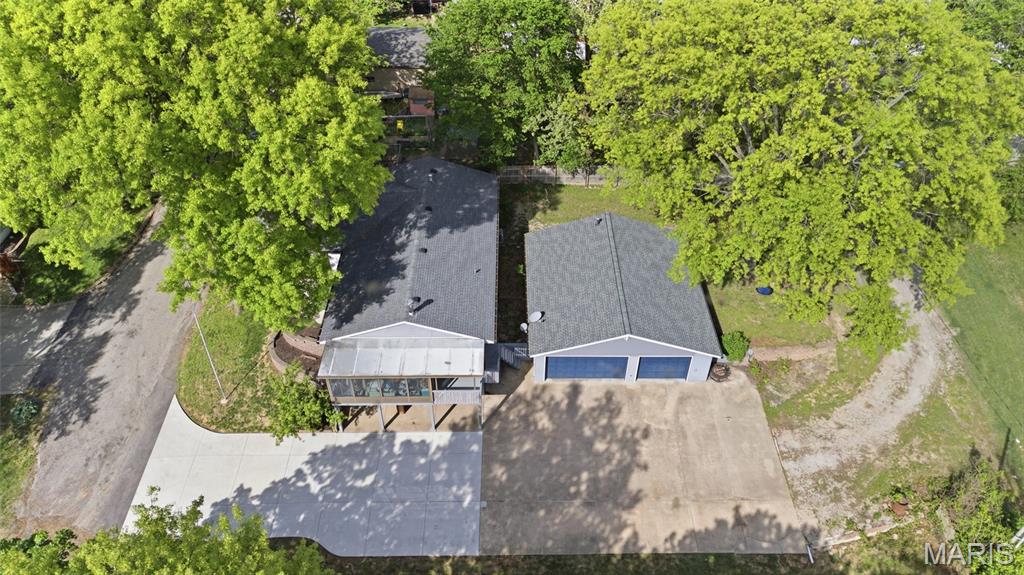 405 W Schaefer Street