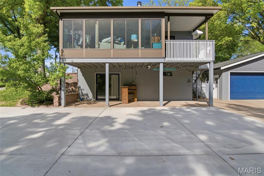 405 W Schaefer Street