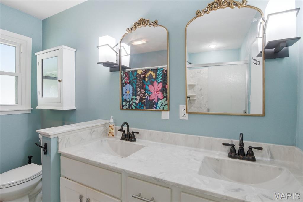 405 W Schaefer Street