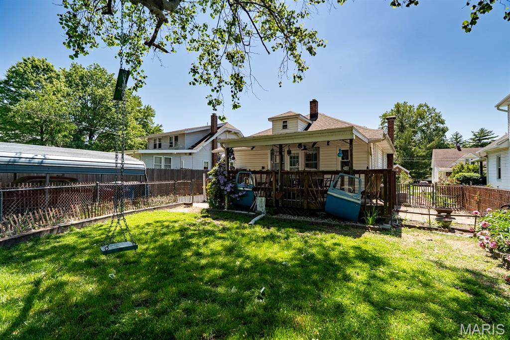 823 Douglas Street