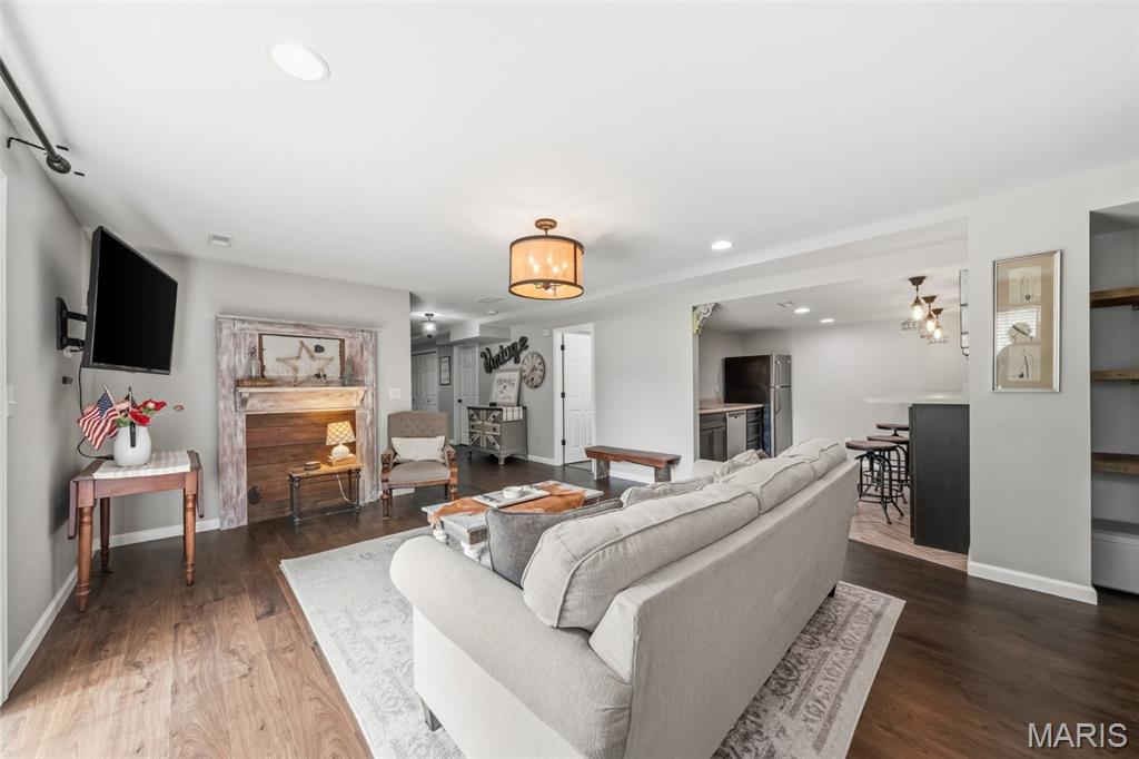 1205 Simeon Drive
