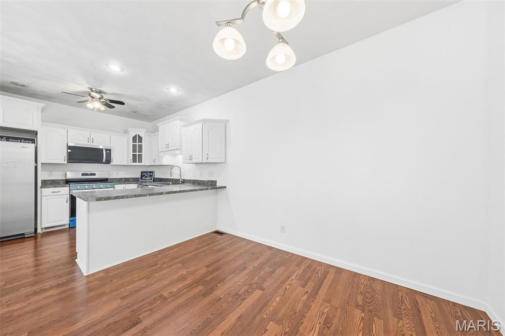 85 Chase Way