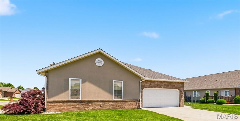 85 Chase Way