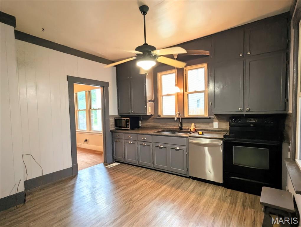 216 W Center Street