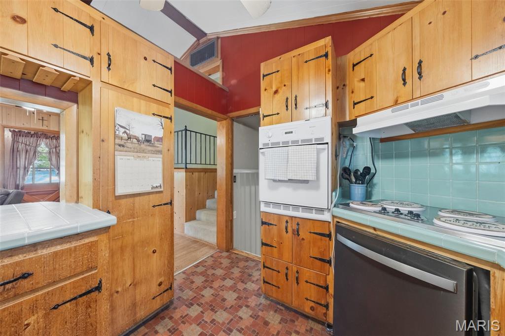 1028 Alco Drive
