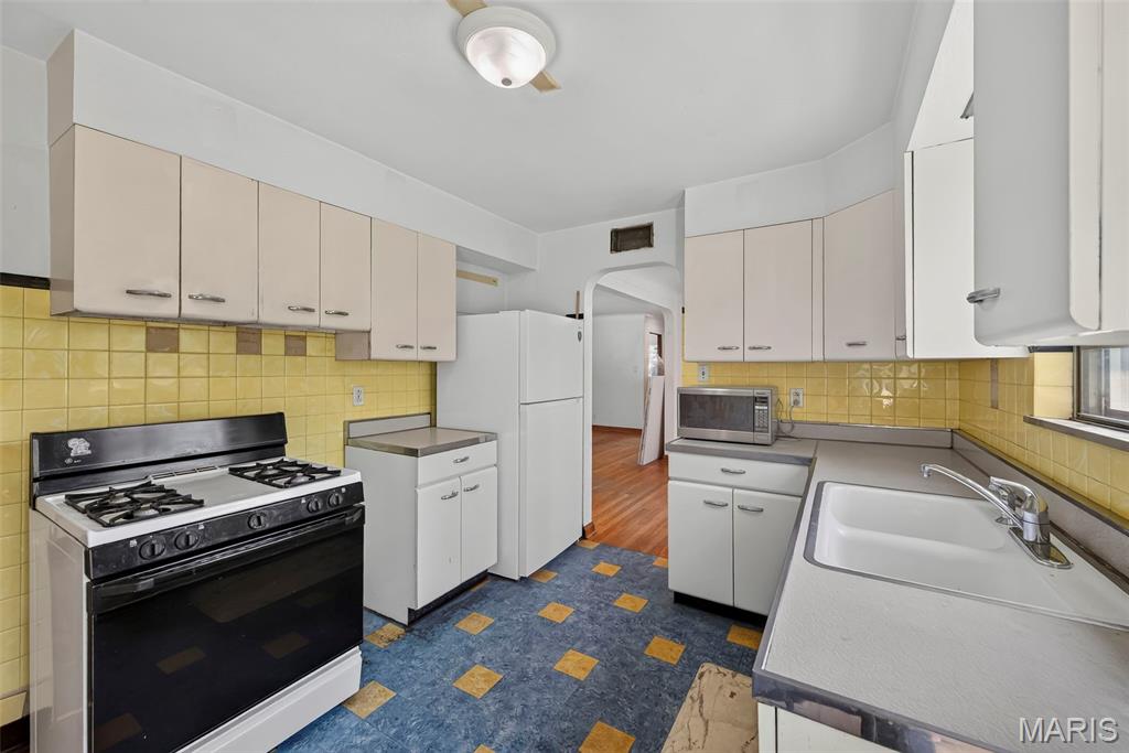 38 S 86th Street