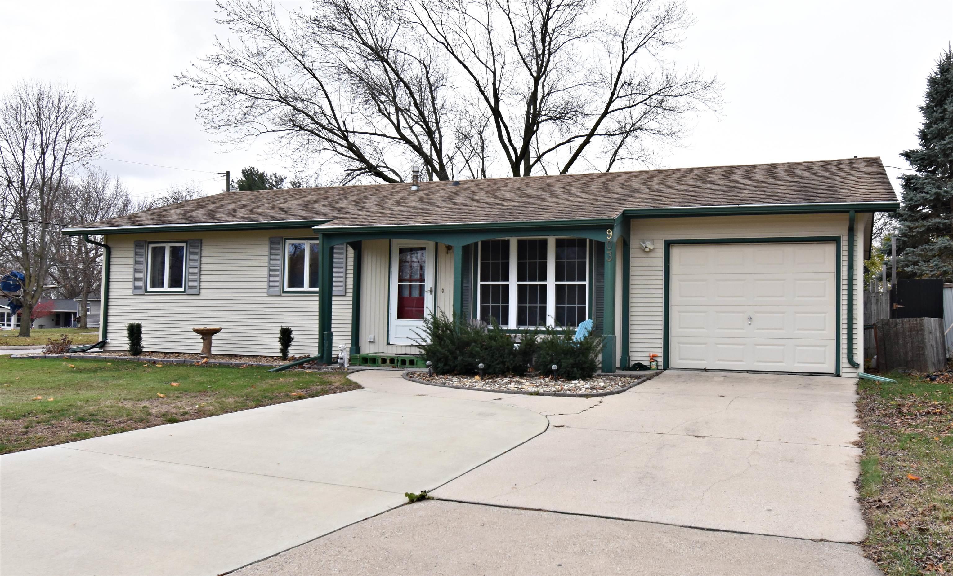 903 9th St. N.W.