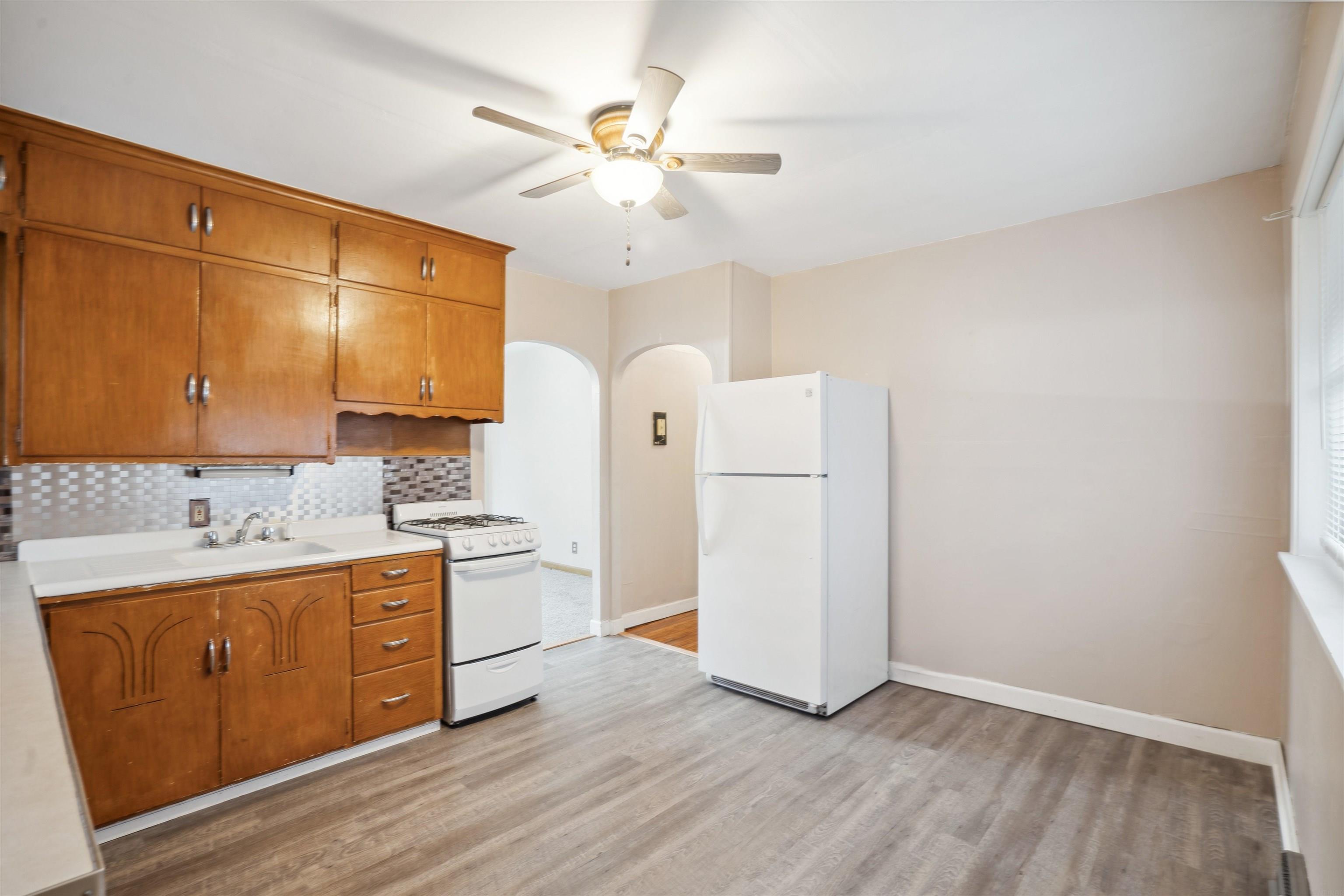 317 9th Ave NE