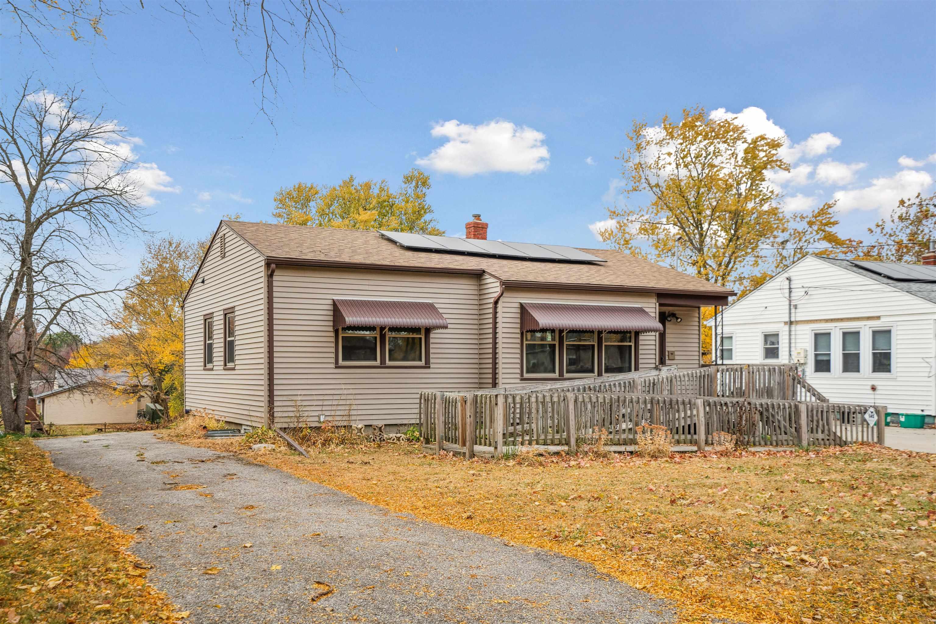 122 S Hackett Road