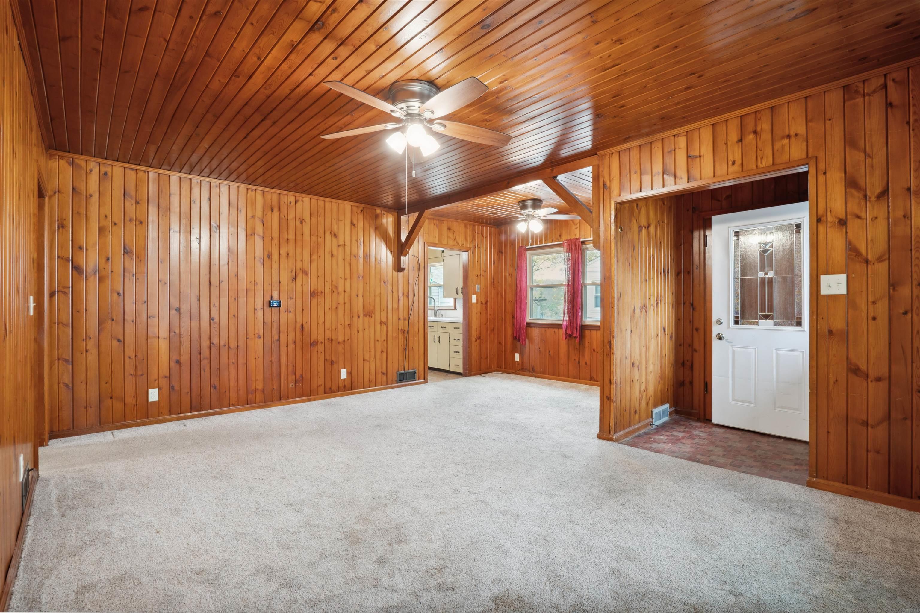 122 S Hackett Road