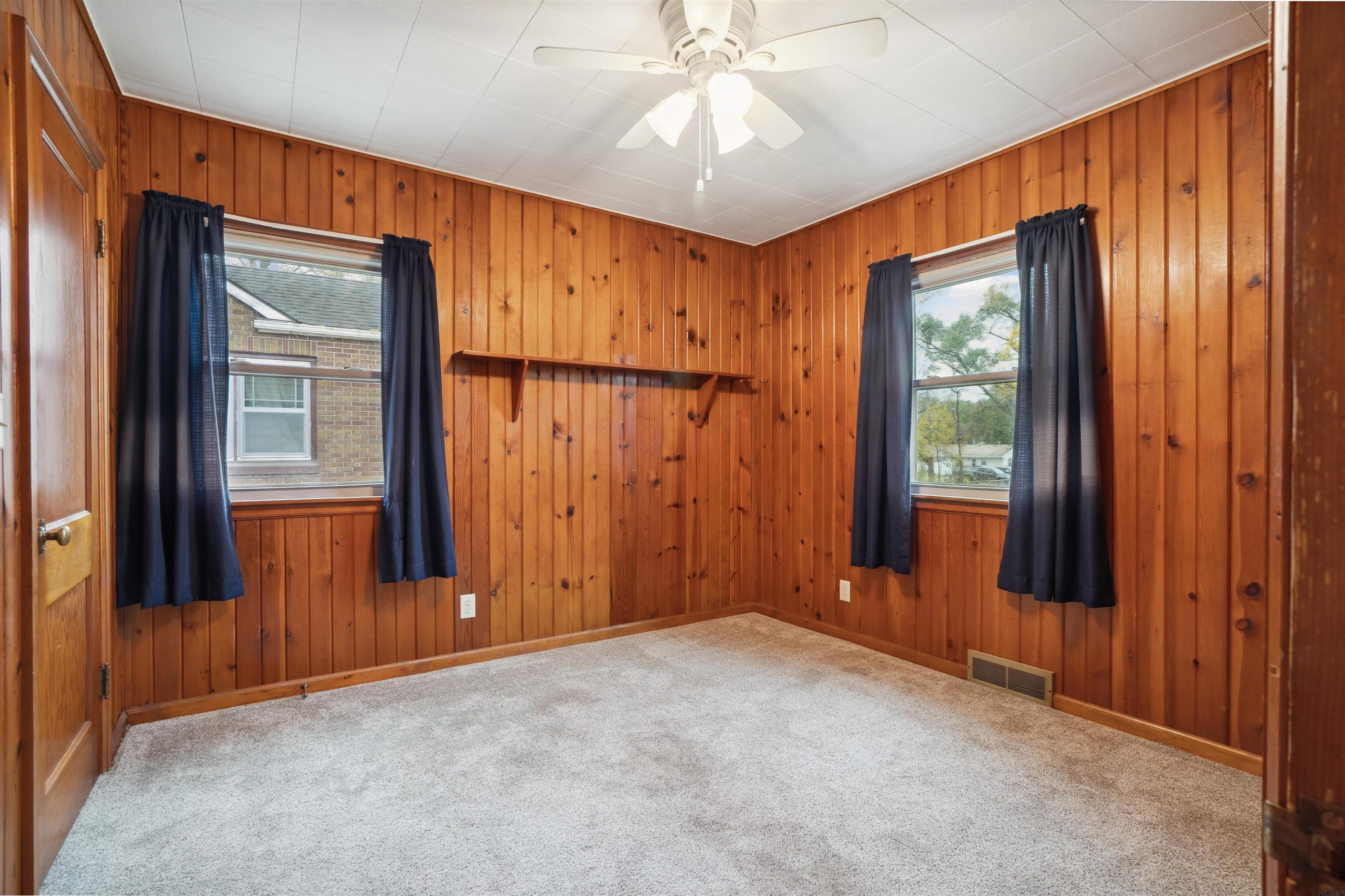 122 S Hackett Road