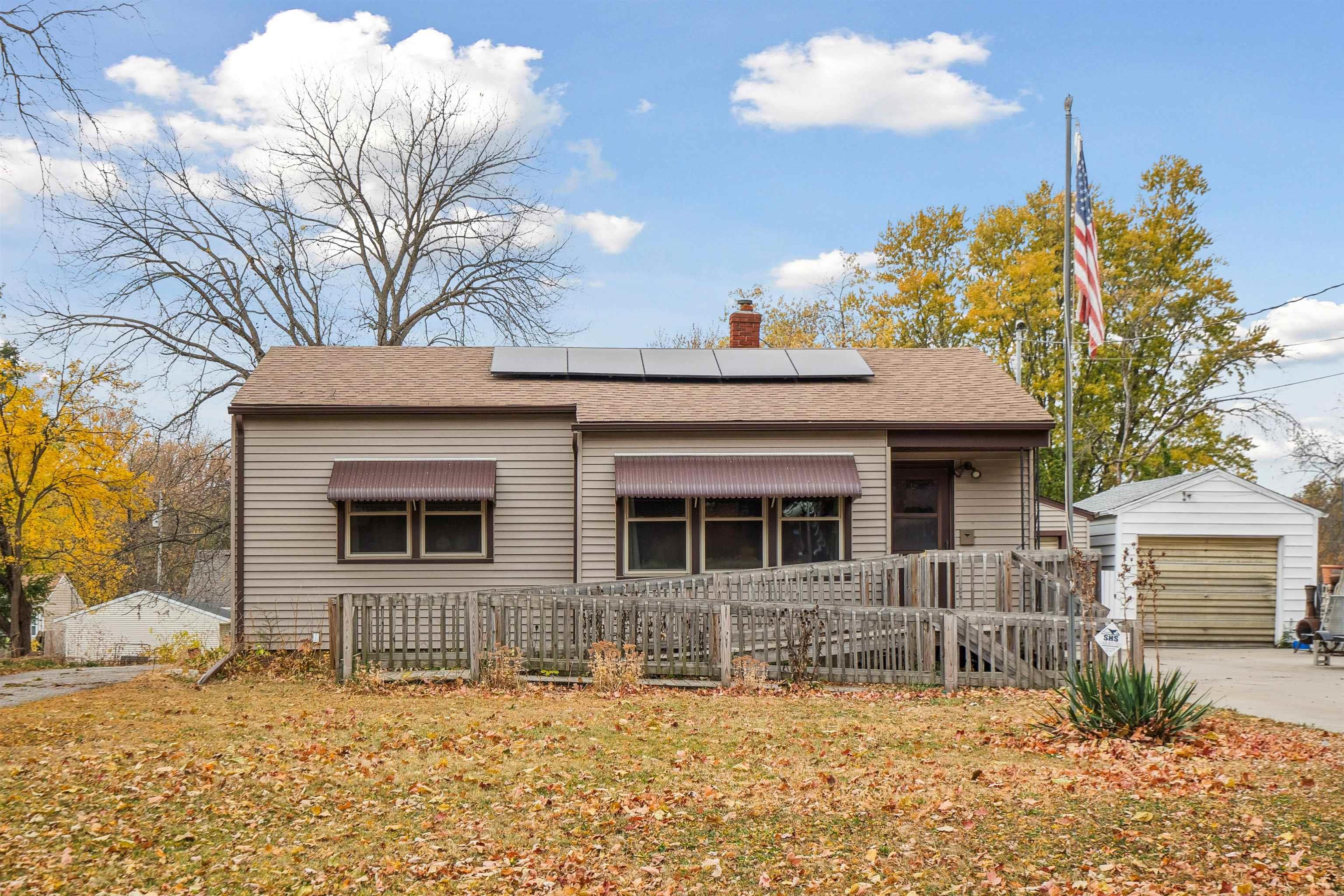 122 S Hackett Road