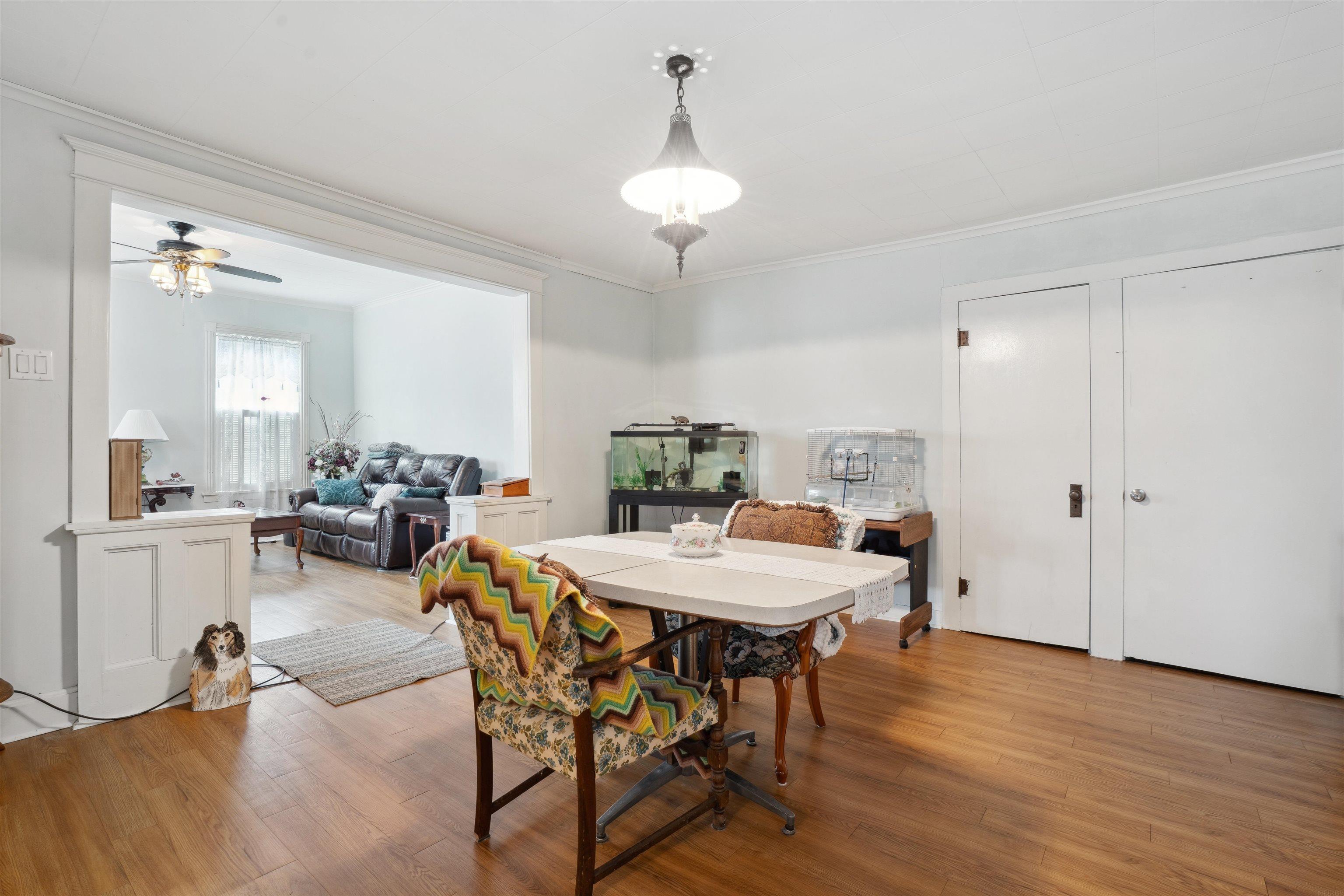 206 NE 4th Street