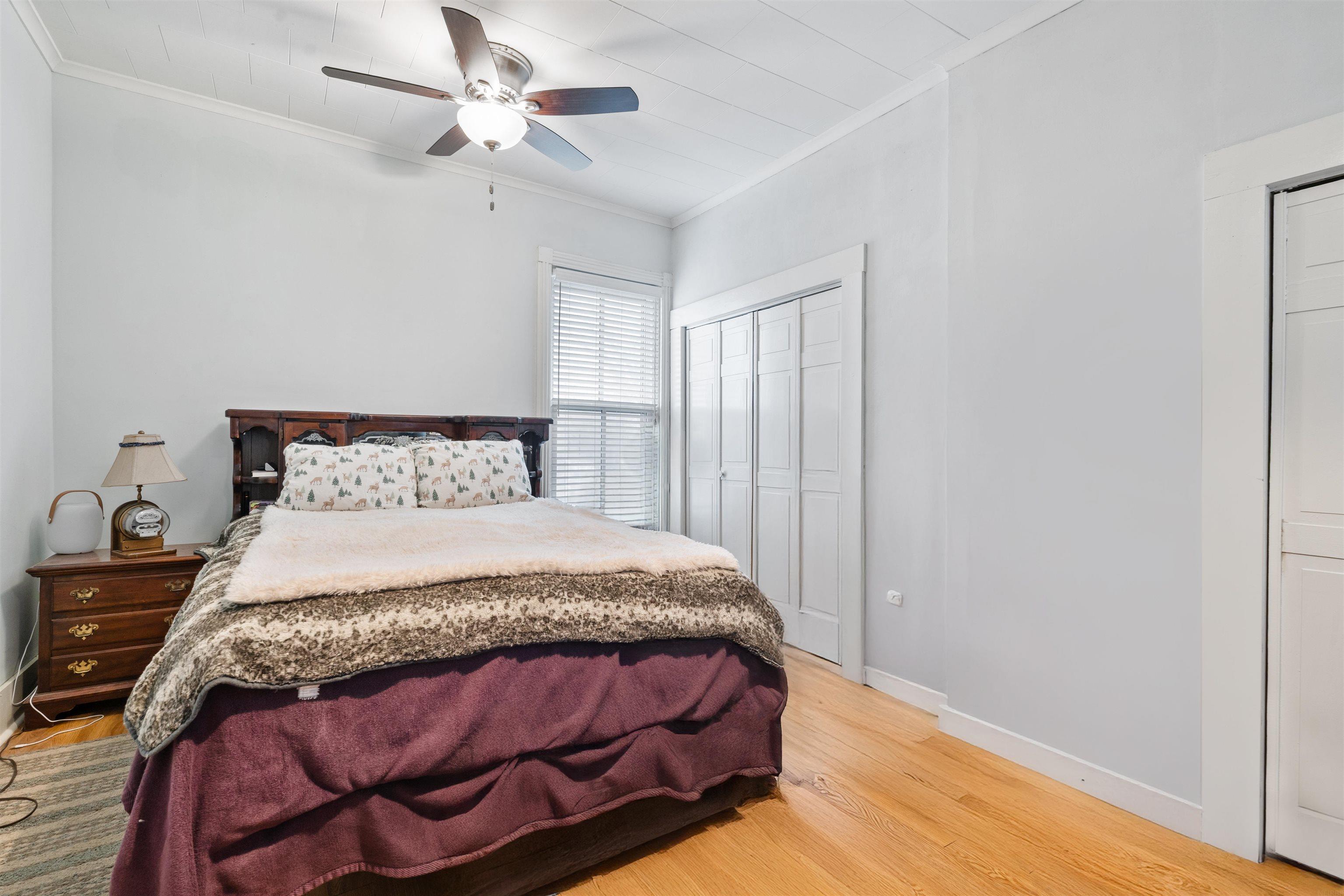 206 NE 4th Street
