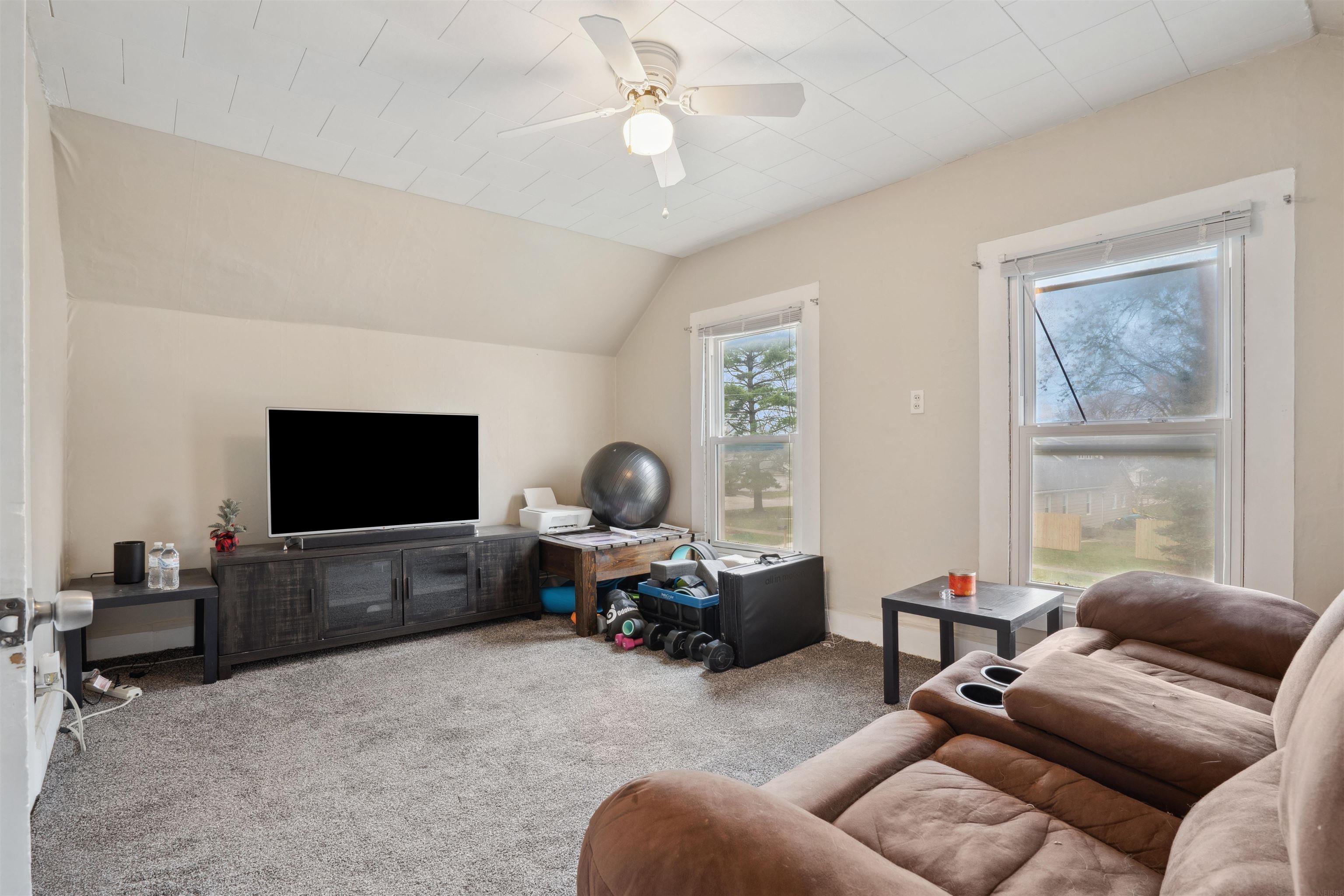 710 SW 4th Street