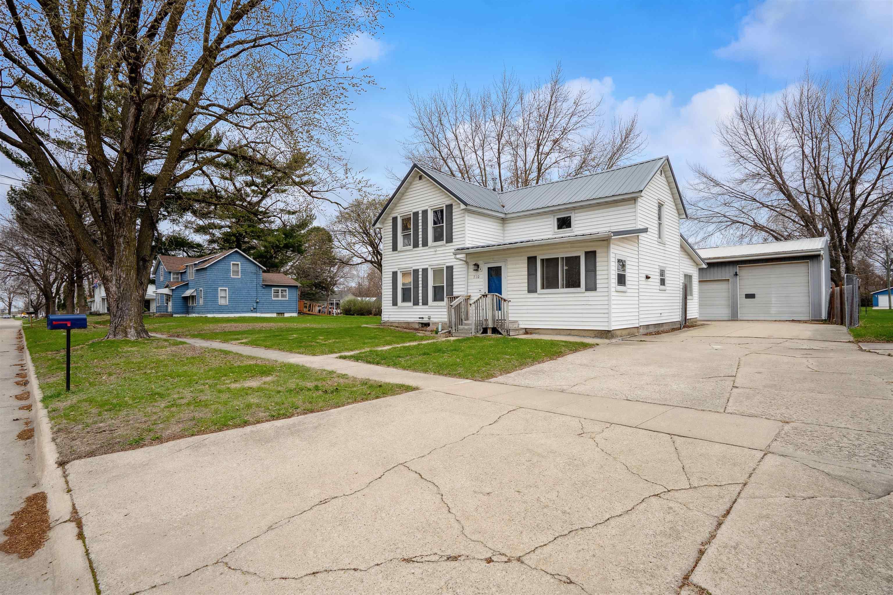 710 SW 4th Street