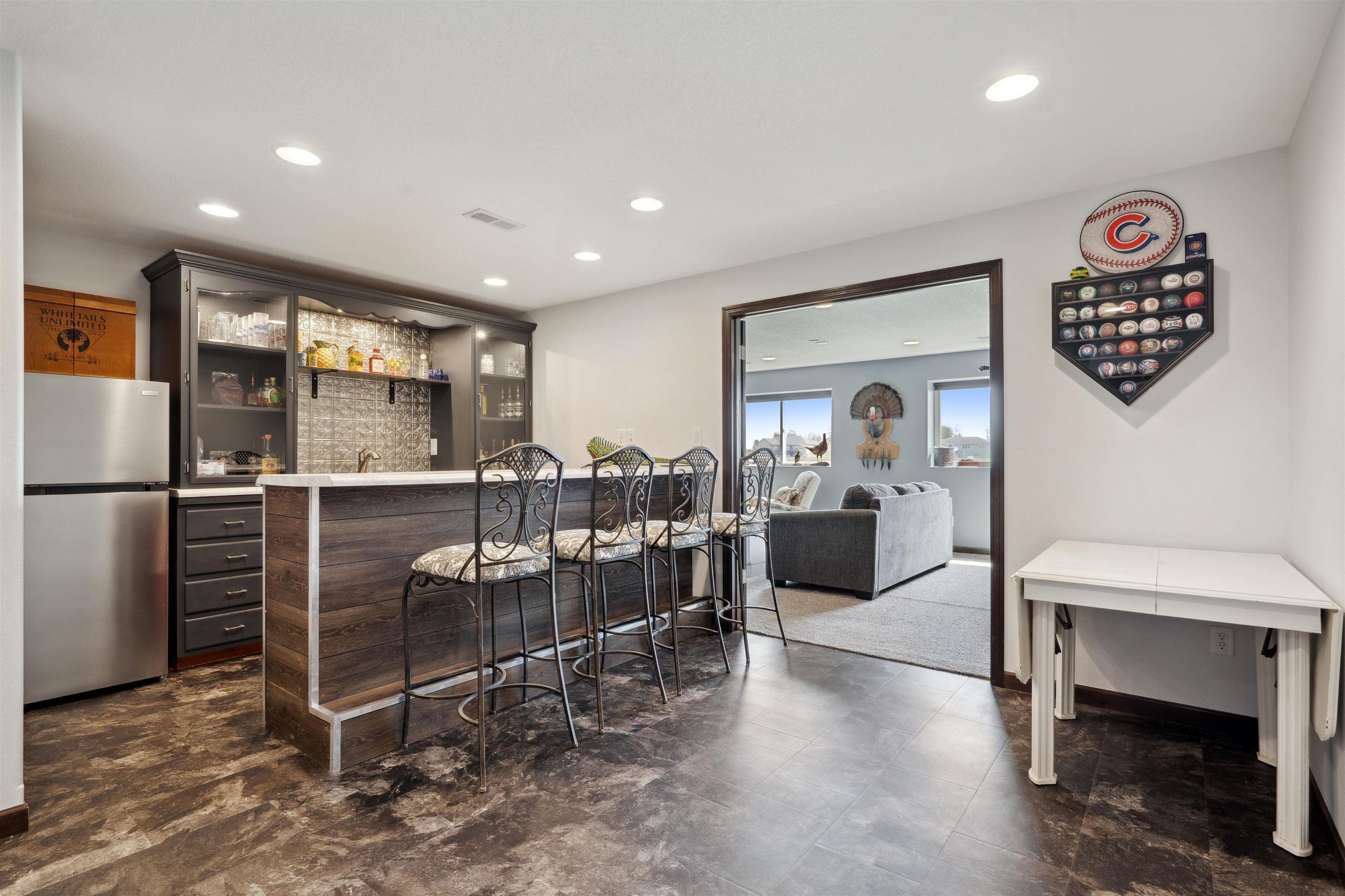 2182 Frost Ave.