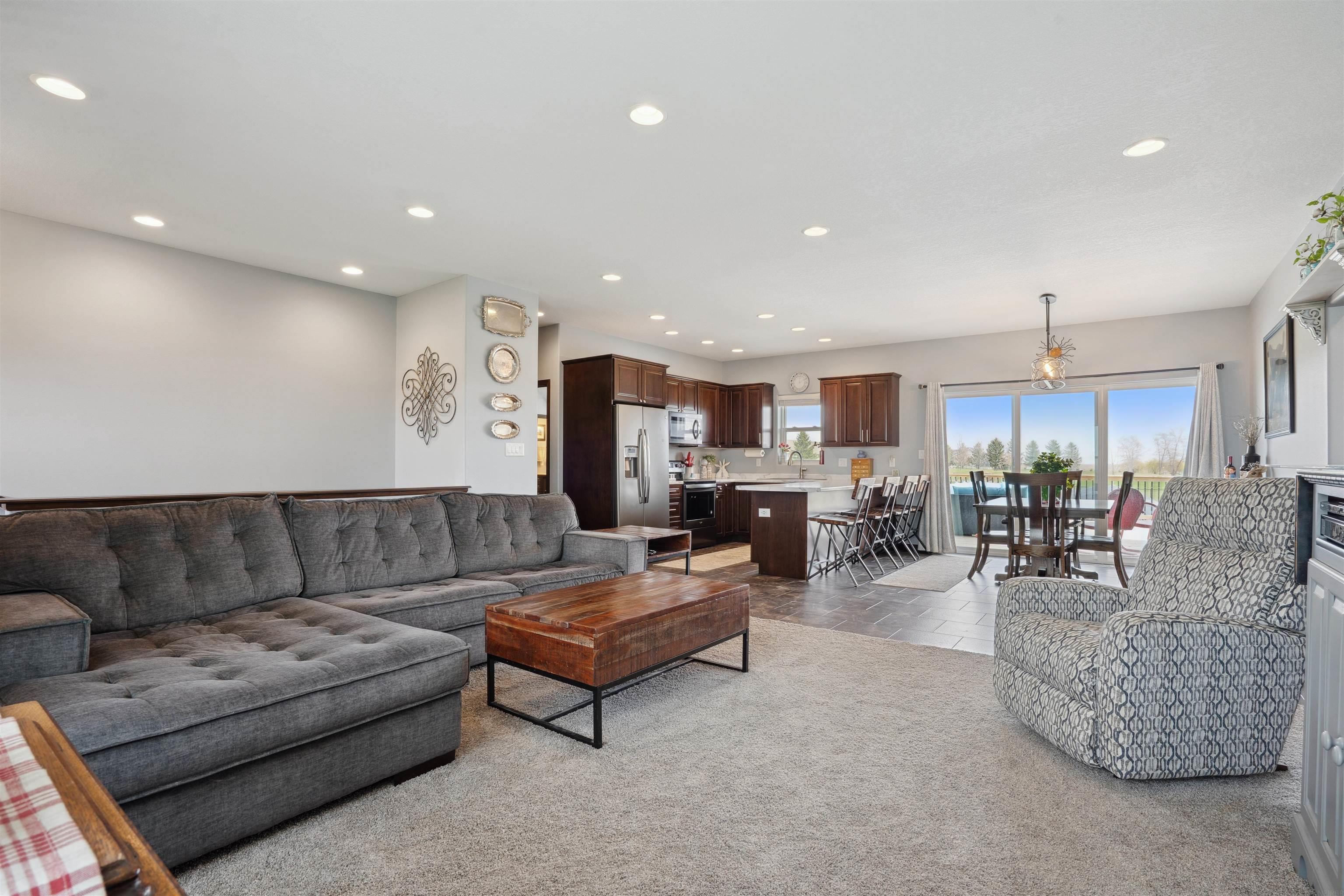 2182 Frost Ave.